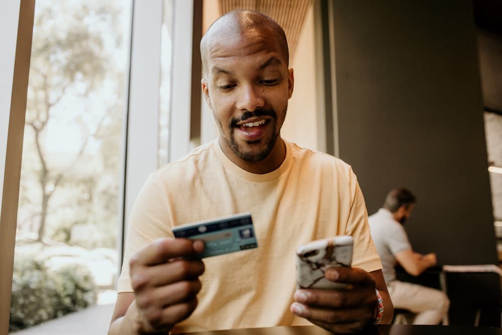 carte bancaire anonyme prépayée